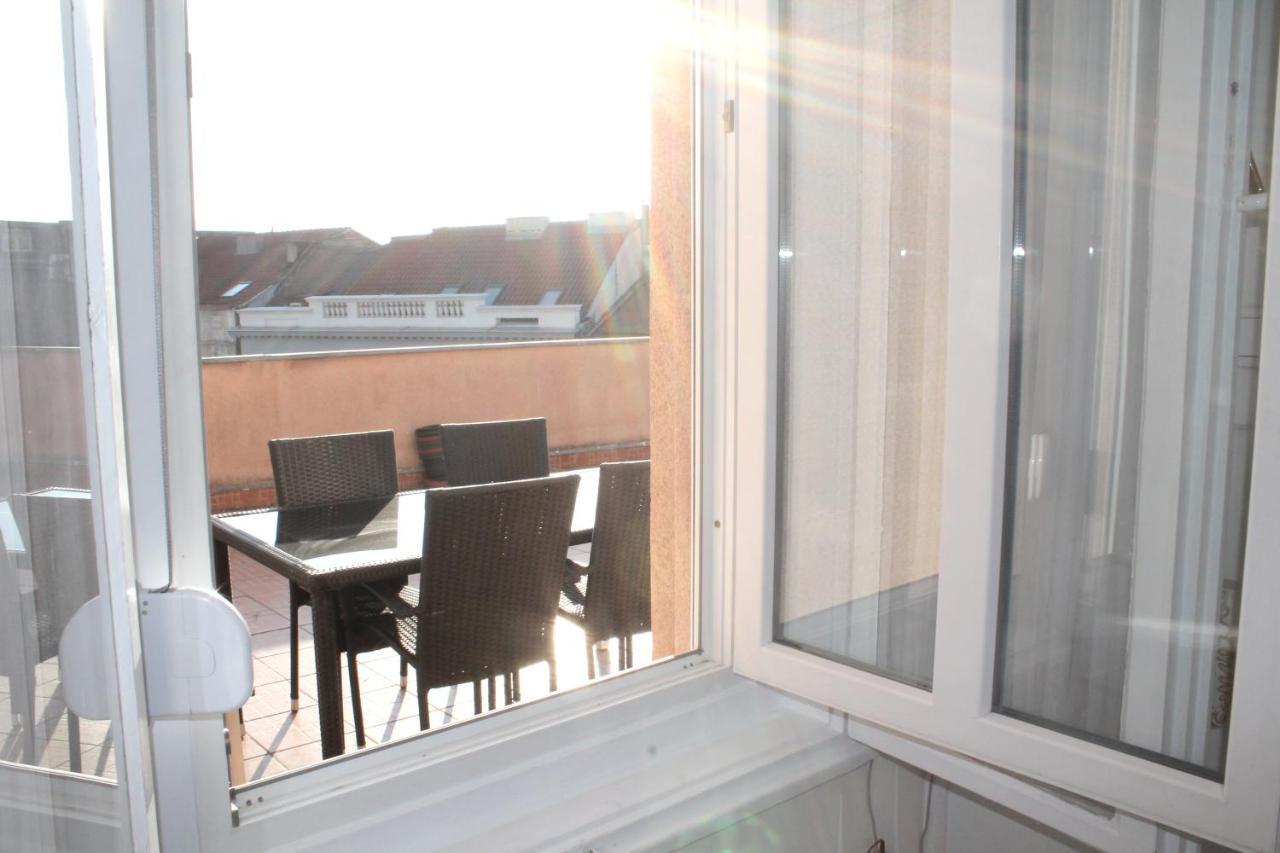 Rooftop Apartment เบลเกรด ภายนอก รูปภาพ